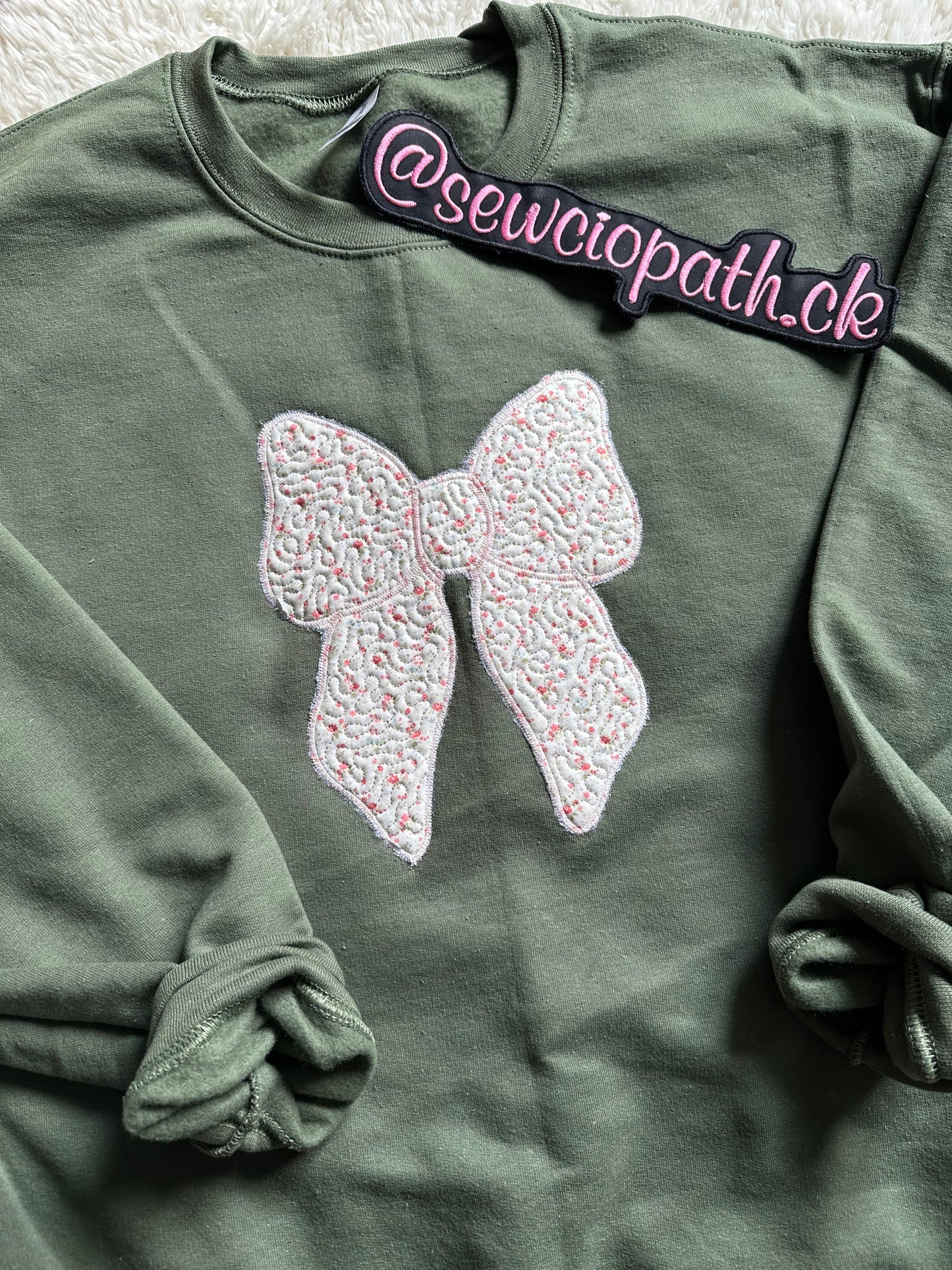 Quilted Bow Sweatshirt - Coquette Bow Sweater
