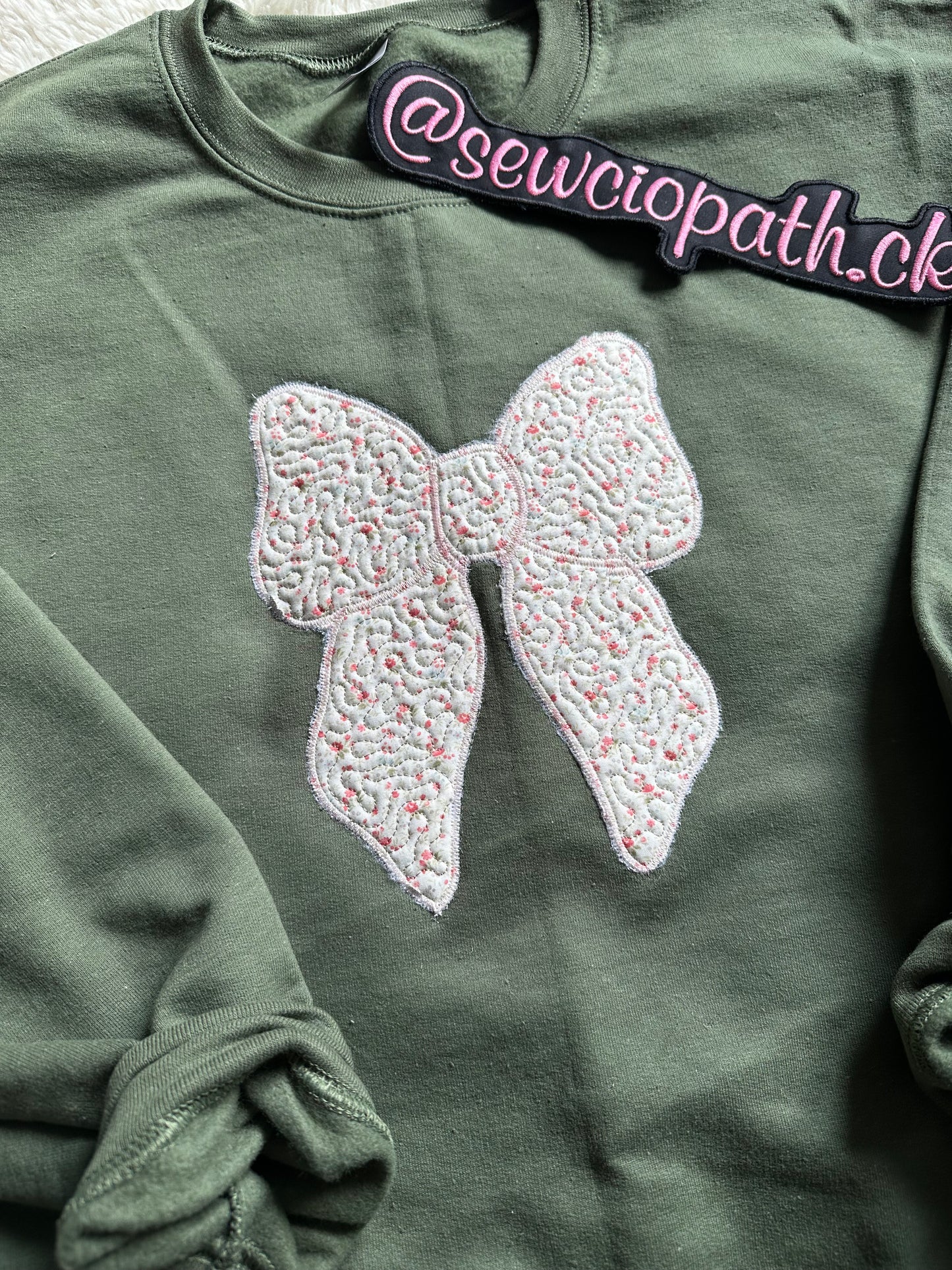 Quilted Bow Sweatshirt - Coquette Bow Sweater