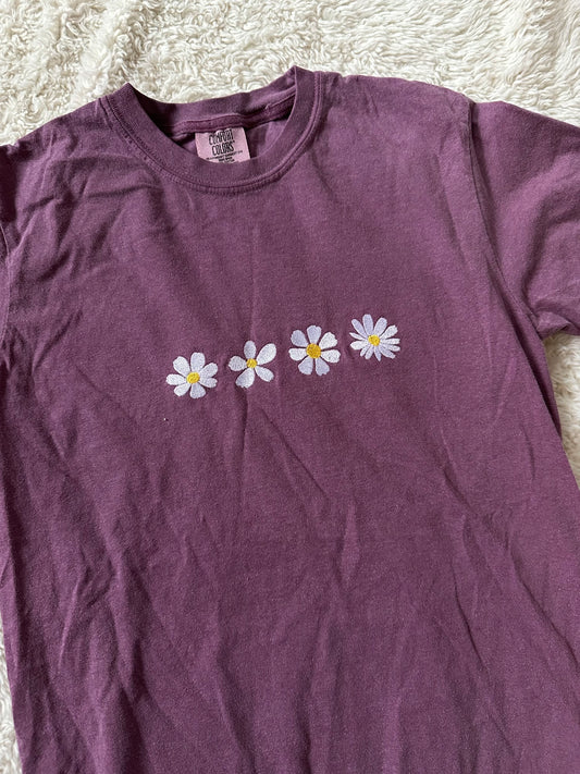 Daisy Embroidered T-shirt